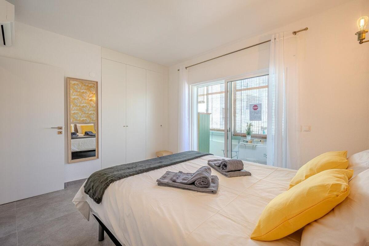 Old Town Sea View Apartment
