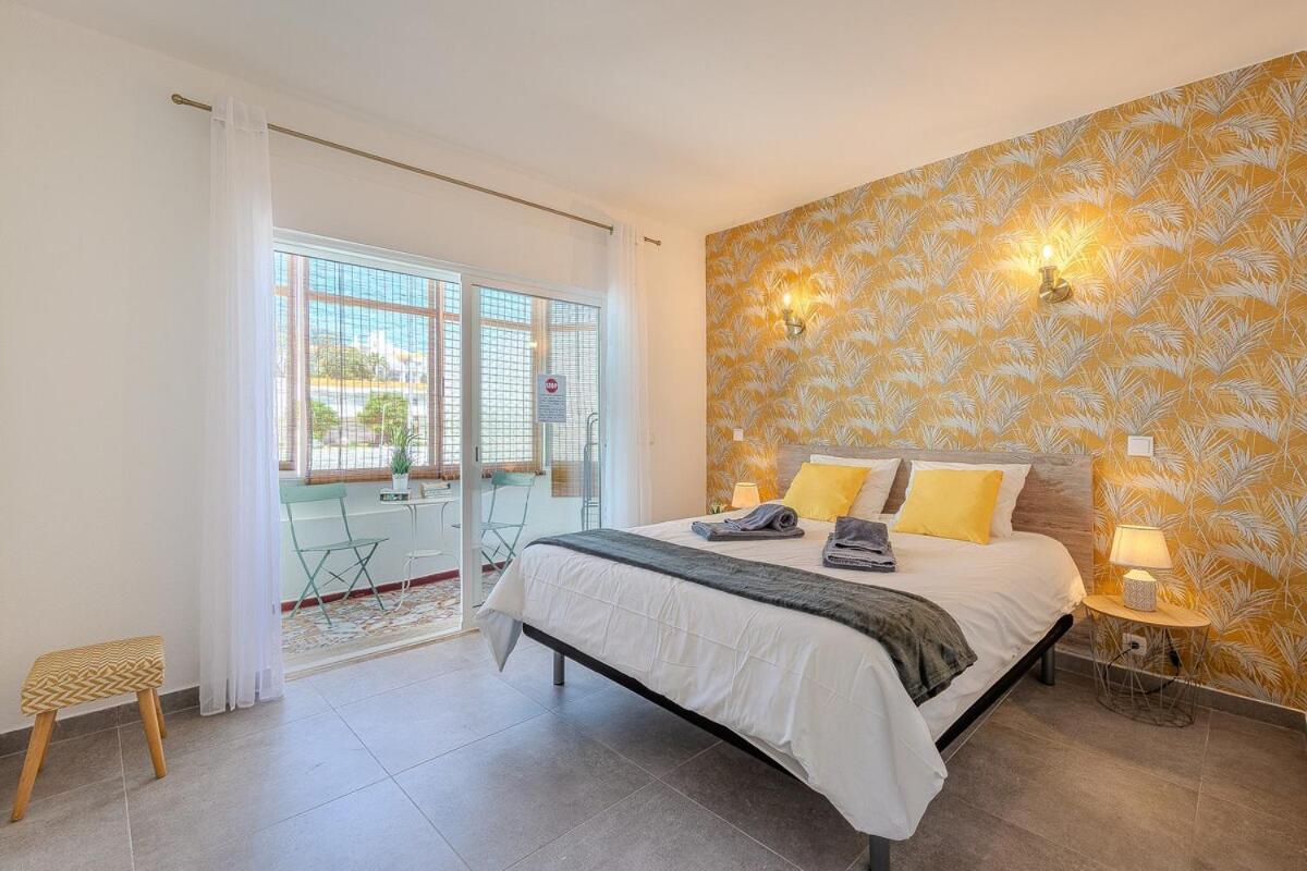 Old Town Sea View Apartment *